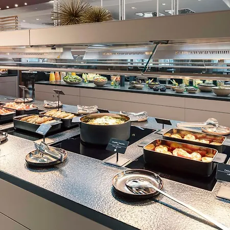 Nh Vienna Airport Conference Center Hotel 4*