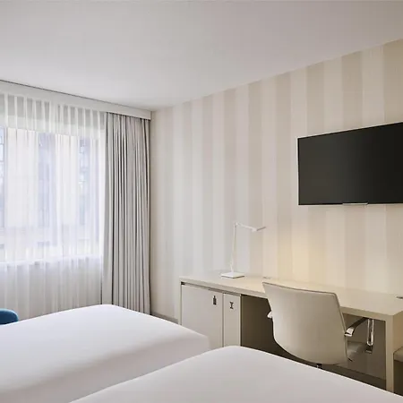 Nh Vienna Airport Conference Center 4*