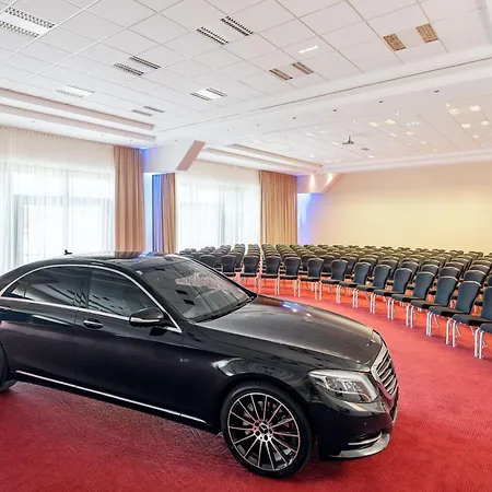 Nh Vienna Airport Conference Center Hotel