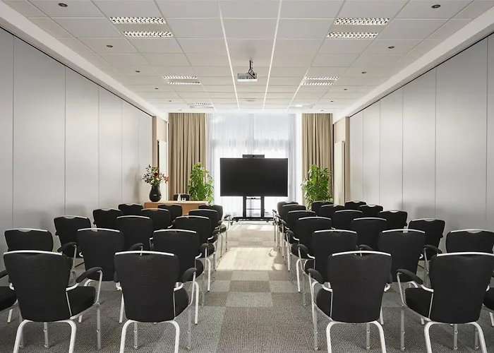 Nh Vienna Airport Conference Center 4*