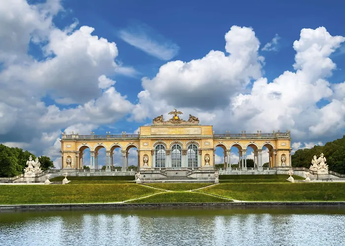 أن إتش فيينا إيربورت كونفرانس سنتر فندق 4*