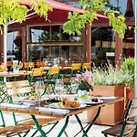 Nh Vienna Airport Conference Center