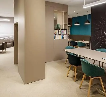Отель Nh Vienna Airport Conference Center 4*