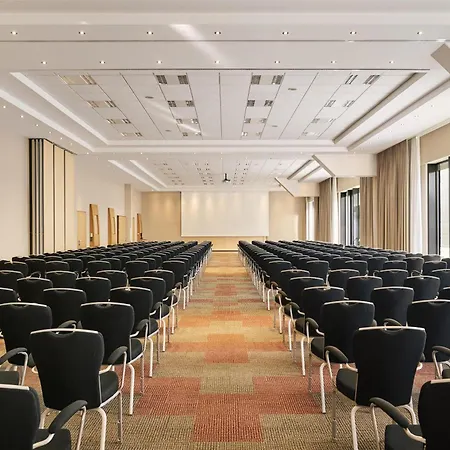Nh Vienna Airport Conference Center Отель 4*