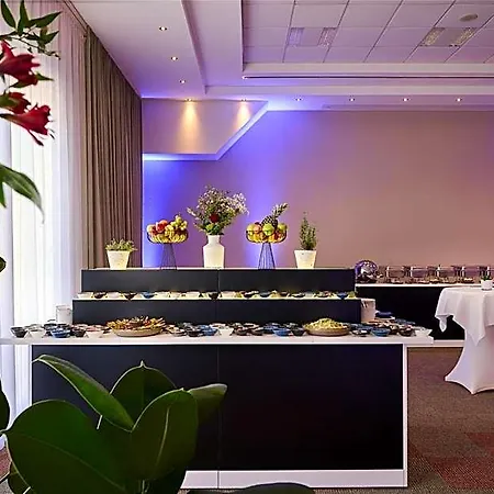Nh Vienna Airport Conference Center Hotel 4*