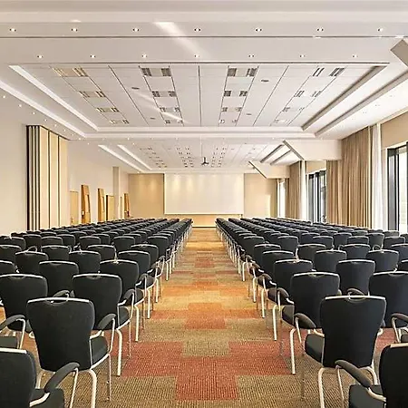 Nh Vienna Airport Conference Center