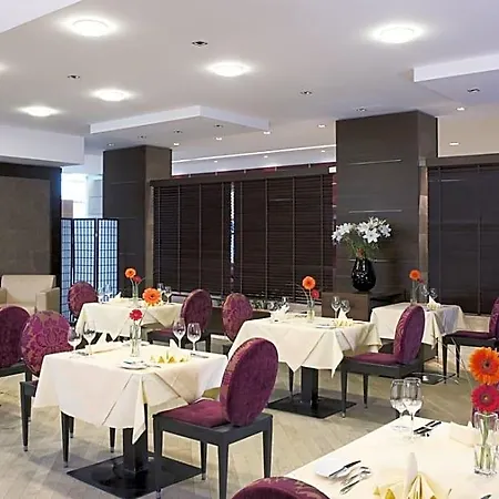 Nh Vienna Airport Conference Center Hotel