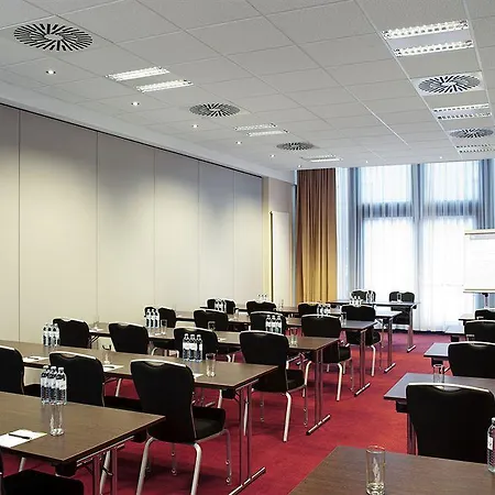 Nh Vienna Airport Conference Center Отель 4*