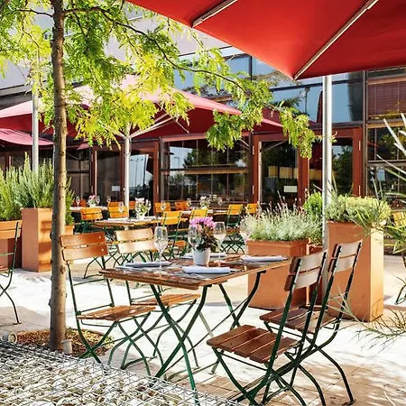 Hotel Nh Vienna Airport Conference Center 4*