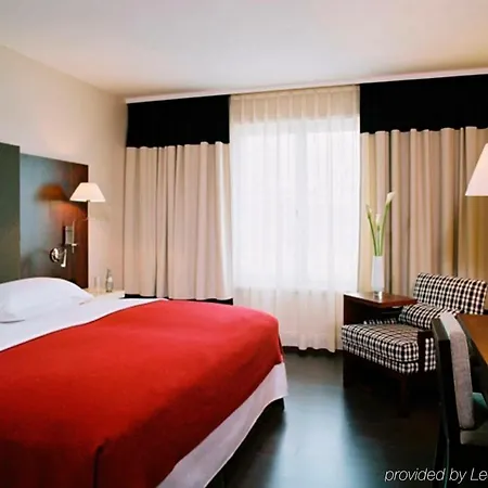 Nh Vienna Airport Conference Center Hotel