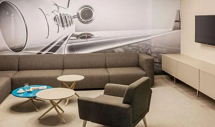 Nh Vienna Airport Conference Center Hotel 4*