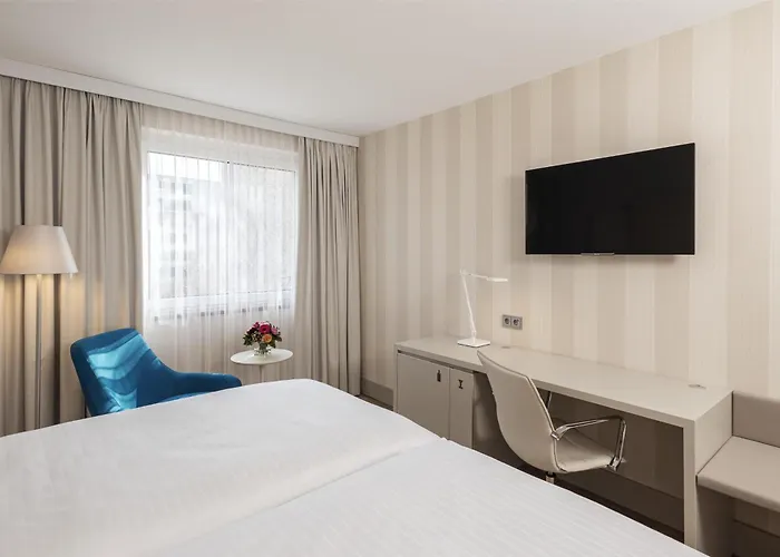 Nh Vienna Airport Conference Center 4*