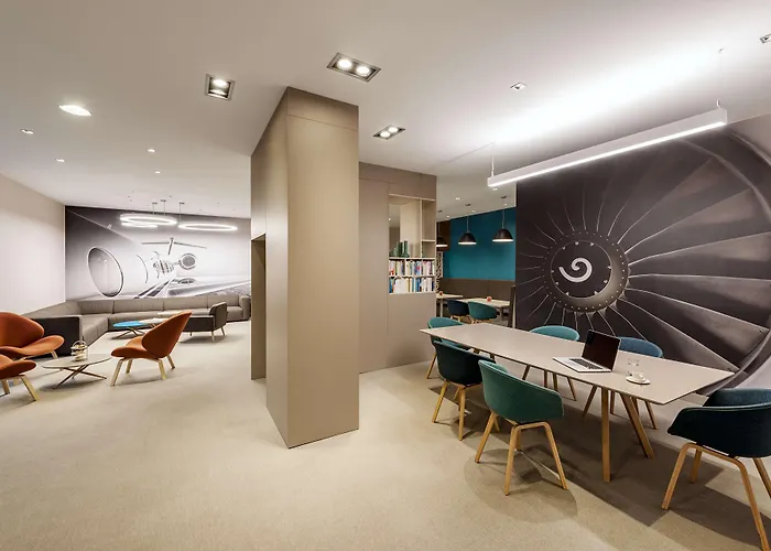 Nh Vienna Airport Conference Center Hotel 4*