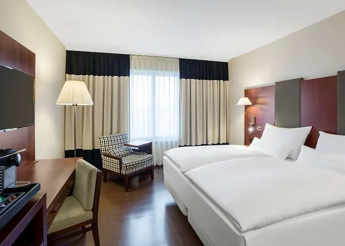 Nh Vienna Airport Conference Center 4*